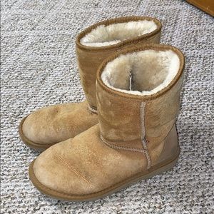 UGG classic short chestnut